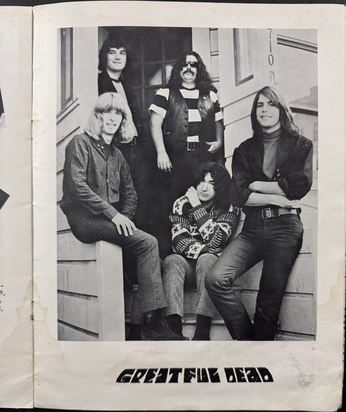 AUCTION - AOR 2.296 - Grateful Dead Young Rascals - 1967 Program - Oakland Auditorium - Very Good