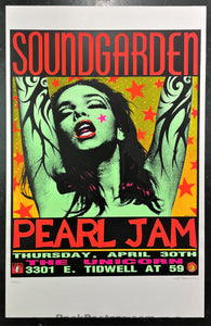 AUCTION - Pearl Jam Soundgarden - Green Lady Kozik - '92 Silkscreen - Houston -  Near Mint Minus